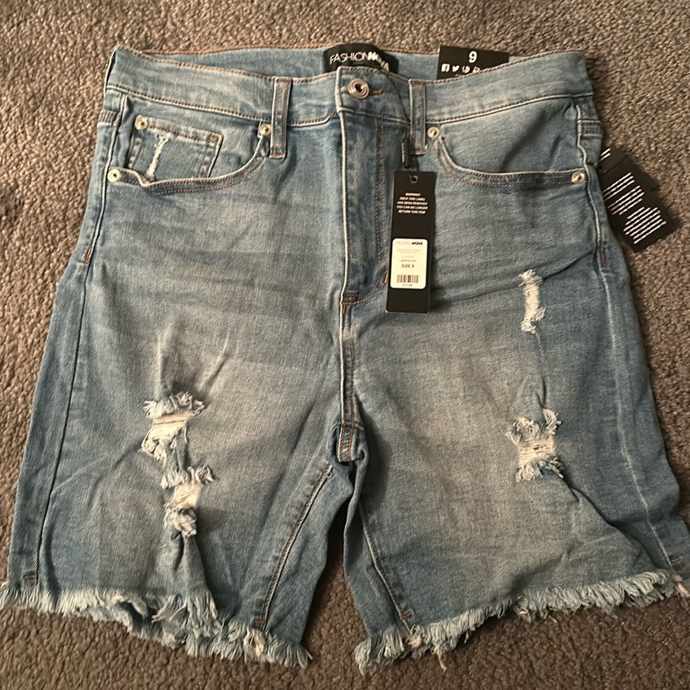 Brand New Capri Shorts from Fashion Nova